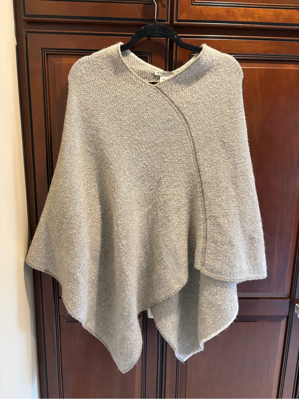 Fratelli Talli Beige Knit Alpaca Wool Blend Poncho One Size Fits All Winter Chic